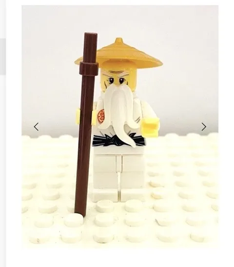 LEGO Sensei Wu Minifigure Ninjago Day of the Departed 70596, golden hat