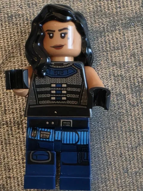LEGO STAR WARS Cara Dune MINIFIG from Lego set 75254 The Mandalorian Authentic