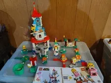 LEGO Super Mario lot: Adventures with Peach 71403 and 71407