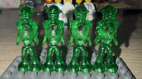 LEGO Minifigure Mars Mission Alien Space Lot of 4