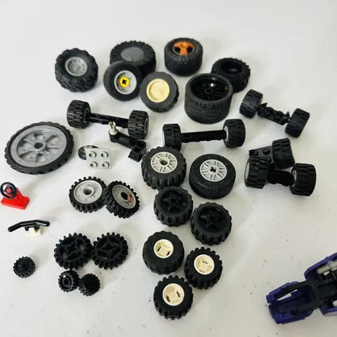 Vintage Lego Wheels And Steering Wheels Lot Various Pieces As Pictured