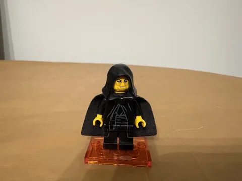 LEGO Emperor Palpatine Minifigure With Yellow Head!