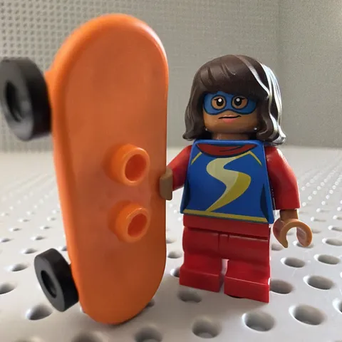 Ms. Marvel Minifigure - LEGO Spidey & Friends Kamala Khan 10784 sh0799