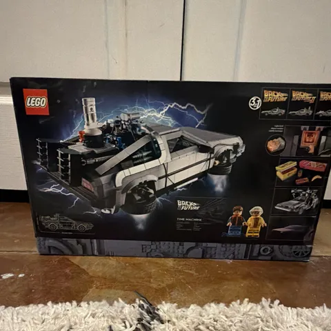 LEGO Icons Back to the Future Time Machine 10300 Set 1872 Pieces 18+