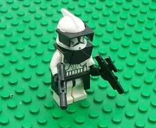 Lego Star Wars minifigure sw0223 Phase 1 Clone Trooper w/ black armor