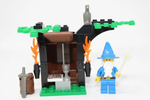 Lego Castle-Dragon Knights- 6020 Magic Shop- Complete w/Instructions & Checklist