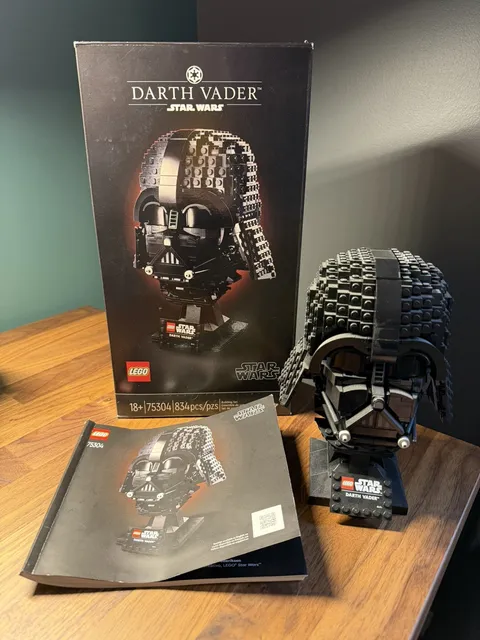 LEGO Star Wars: Darth Vader Helmet (75304) Complete With Instructions And Box