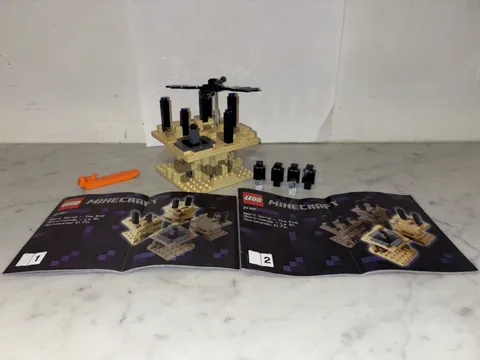 LEGO Minecraft 21107 Micro World - The End 100% Complete w/ Manuals