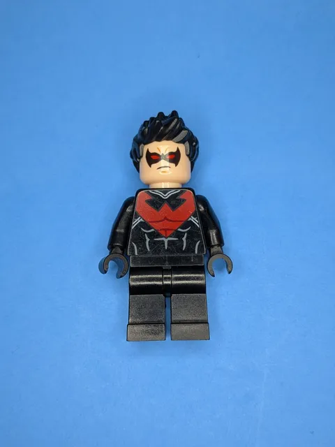 Lego DC Batman: Nightwing Minifigure Red Eye Holes Chest Symbol 76011