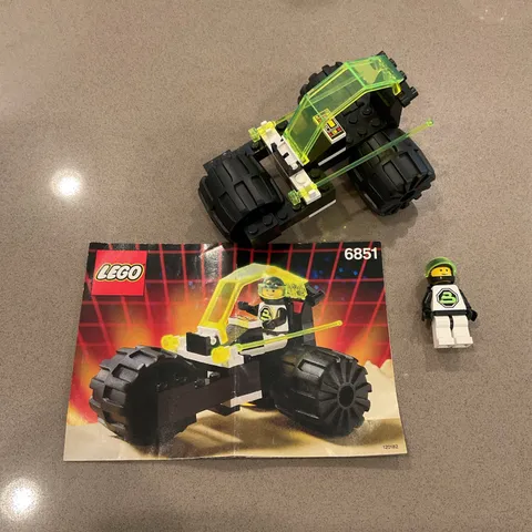 LEGO Space: Tri-Wheeled Tyrax (6851) Blacktron 100% Complete