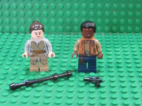 Lot of 2 Star Wars Lego Minifigures Finn + Rey  75176 75105 TH60