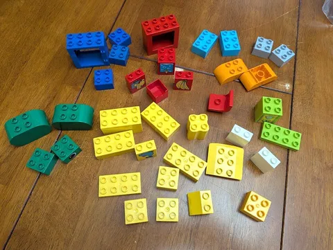 Lego Duplo Blocks Lot of 38 pieces - girl figure windows chair graphics assorted