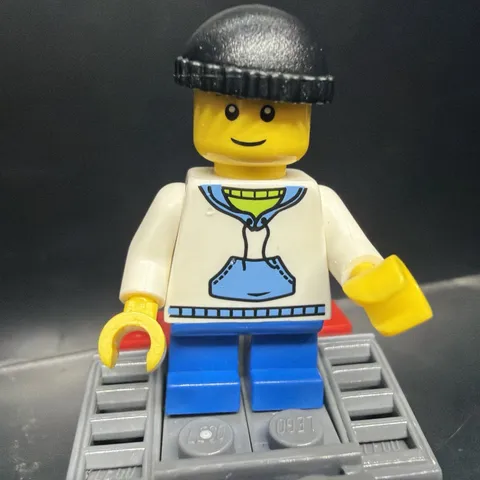 LEGO City Town Minifigure Boy cty0438 from Set 10235 Winter Village Market