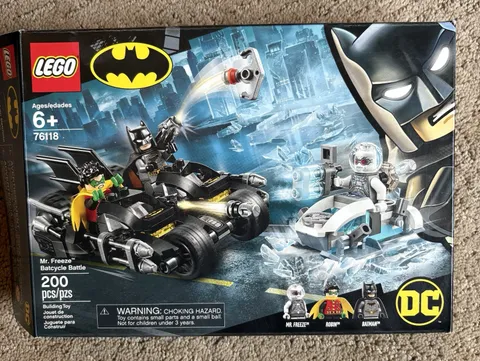 Lego DC Mr. Freeze Batcycle Battle 76118 100% Complete w/Box & Manual