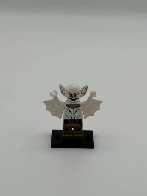 LEGO Man-Bat Rebirth White Minifigure DC Batman-76160
