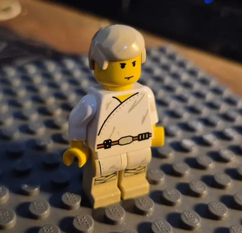 Lego Star Wars Luke Skywalker Tatooine SW0021 Minifigure from sets 4501 7190