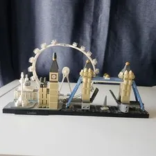 LEGO Architecture Skylines London 21034 No, Box. No Instructions. 