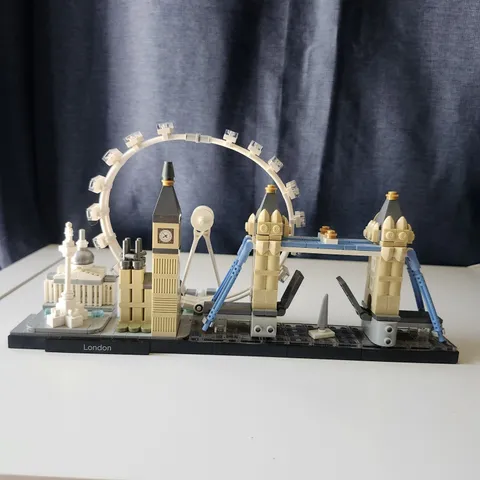 LEGO Architecture Skylines London 21034 No, Box. No Instructions. 