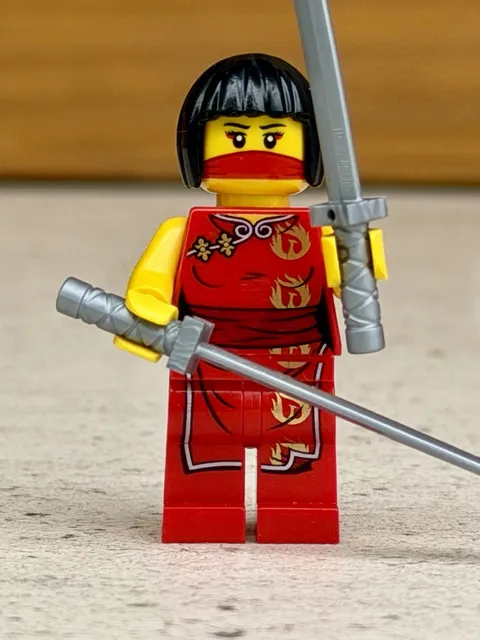 Lego Ninjago Minifigure NJO0012 Nya The Golden Weapons