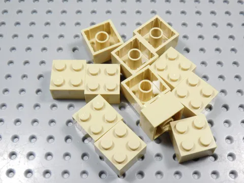 LEGO Lot of 12 Tan 2x2 Bricks BO