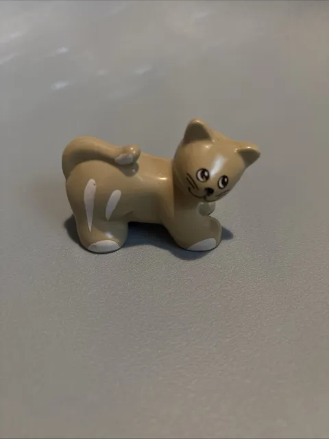 Lego Duplo Gray/ White Cat Figure Pre-Owned 