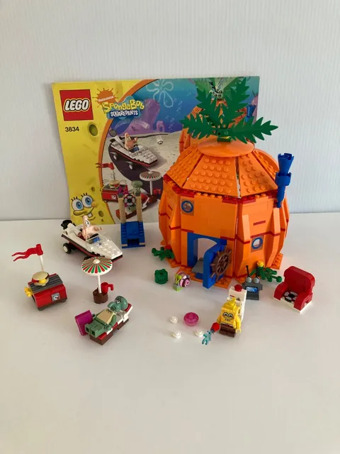LEGO 3834 SpongeBob Good Neighbors at Bikini Bottom COMPLETE w Figs+Man. NO BOX