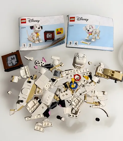 LEGO Disney 43271 Lucky & Penny 101 Dalmations Puppies As Is
