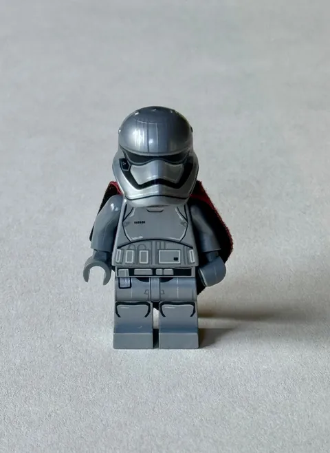 LEGO Star Wars Captain Phasma Minifigure 75103