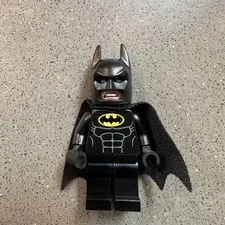 LEGO Batman Minifigure SH329 Black Suit Cape 70900 The LEGO Batman Movie