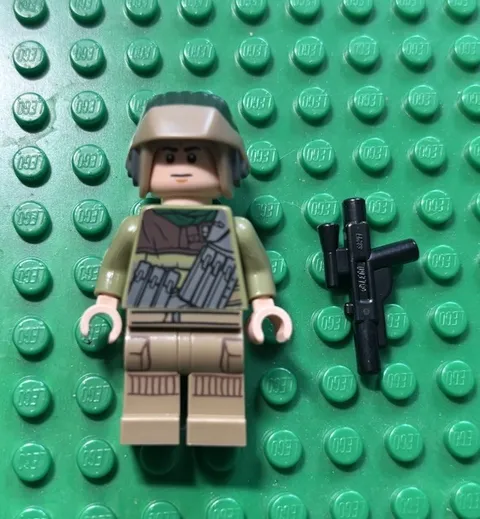 Lego Eskro Casrich Minifigure Rebel Trooper Star Wars Rogue One 75155 sw0792