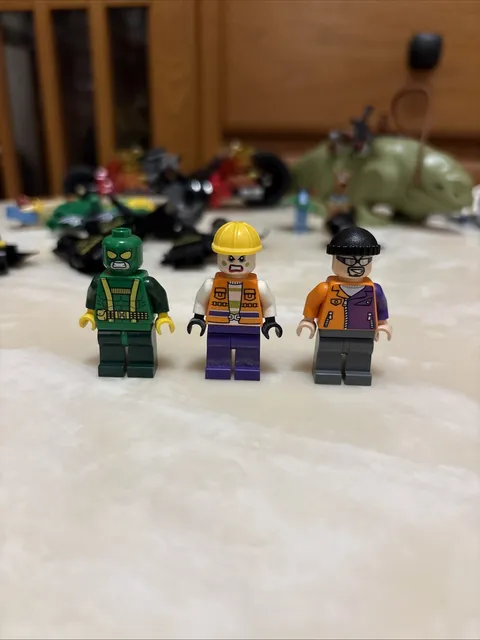 LEGO Hydra Henchman SH0153 & Goon SH0093 & Two-Face’s Henchman SH0021 Bundle