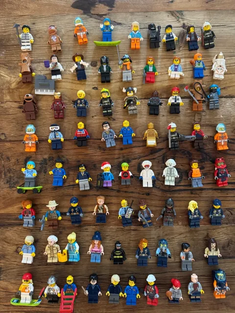 huge lego mini figure/ accessories lot 70+ mini figures and motorcycles