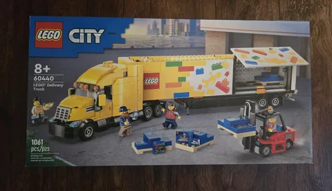 LEGO 60440 Yellow Delivery Truck Brand New Sealed Unopened
