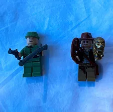 LEGO Indiana Jones Minifigures Indiana Jones + Russian Solider golden idol 7623