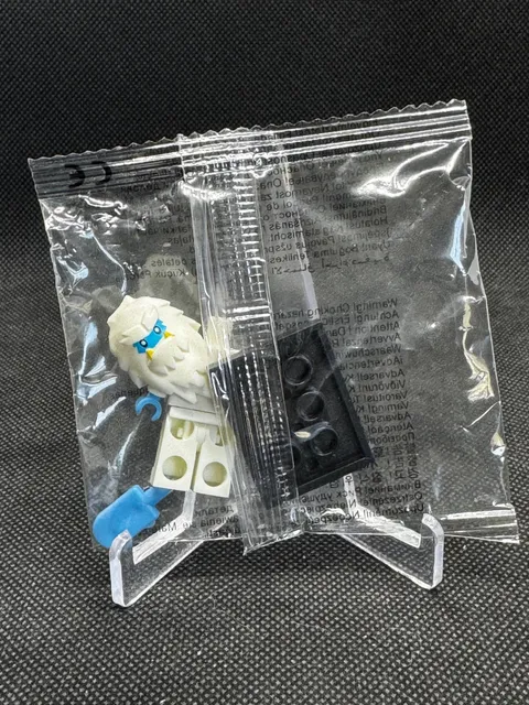 LEGO Series 11 Collectible Minifigures 71002 -Yeti (SEALED)