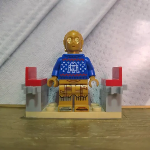 LEGO STAR WARS C3PO BLUE SWEATER FROM ADVENT CALENDER SET NEW