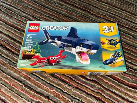 LEGO CREATOR 31088 Building Toy 3 in 1 Deep Sea Creatures 230 Pieces NIB