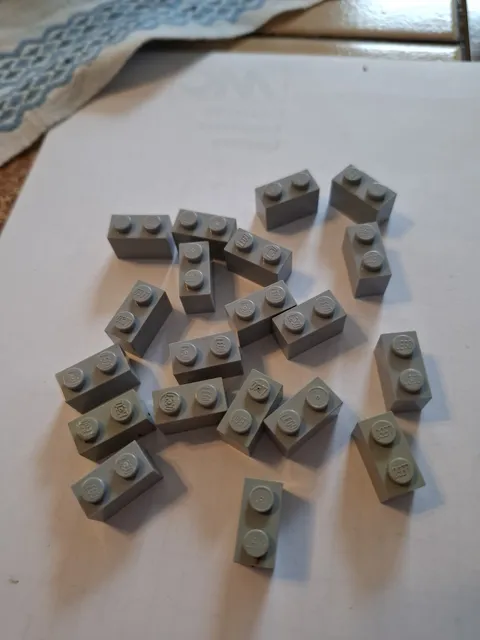 No 279. 20x Legobasic 3004. 1x2. Light Grey