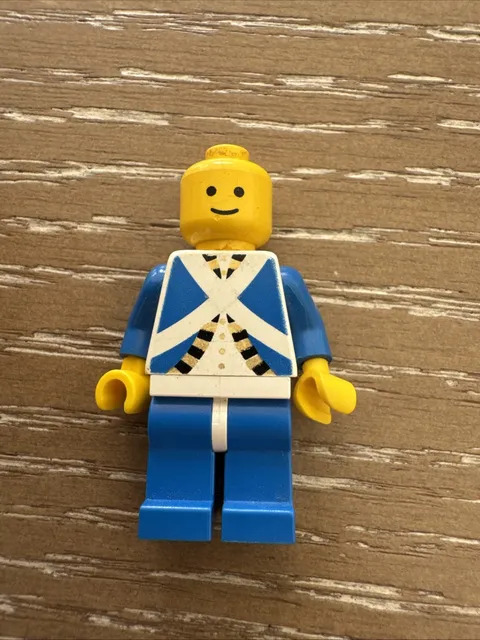 LEGO Pirates Imperial Bluecoat Soldier Minifigure Vintage