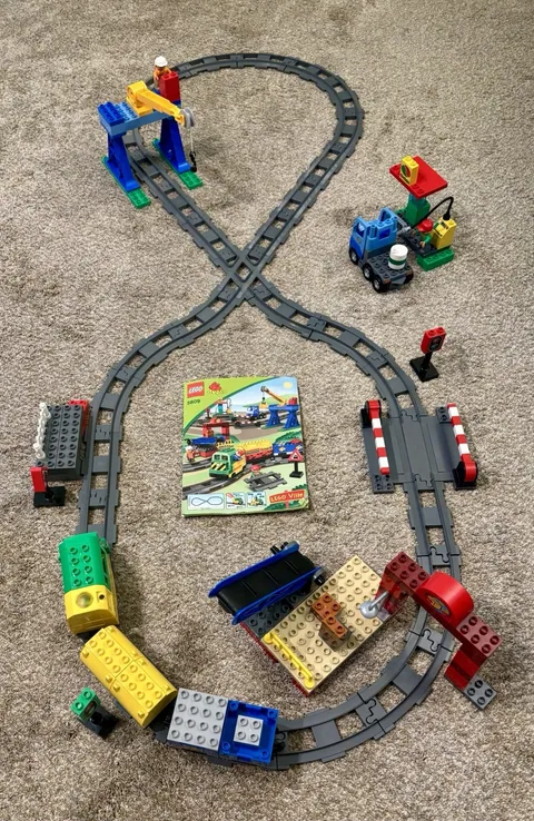 LEGO DUPLO Legoville Deluxe Train Set (5609) Rare, vintage
