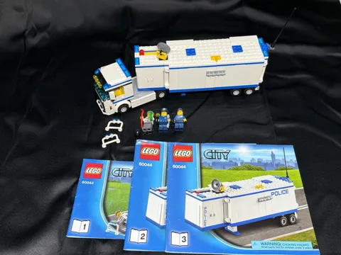 LEGO CITY: Mobile Police Unit (60044) 99.9% Complete with Instruction Manuals