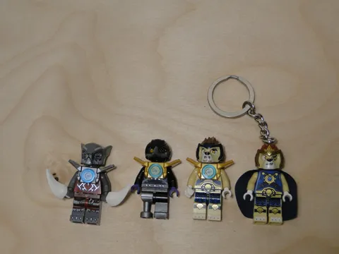 Lego Legends of Chima Wolf Wakz Lennox Razcal Mini Figures Laval Lion Keychain