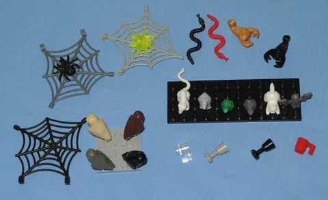 Lego Harry Potter~Scabbers,Mouse,Bats,Snakes,Frogs,Owls,Webs,Scorpions,Goblets