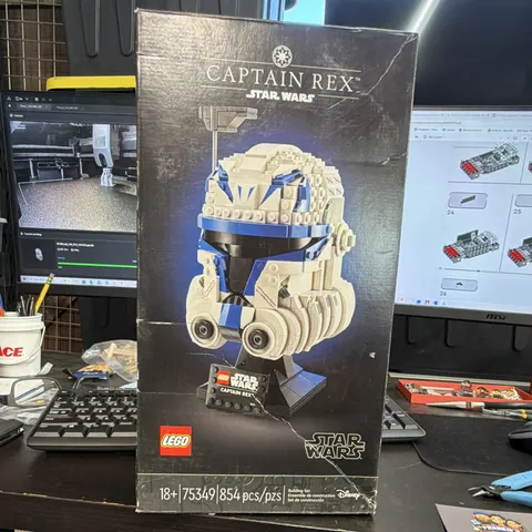 LEGO Star Wars Captain Rex Helmet Collection 75349 854pcs Display Stand 18+