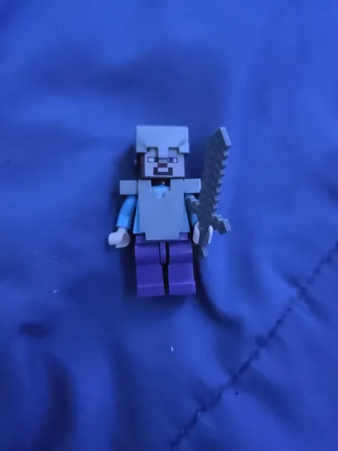 LEGO® Minecraft Minifigure - Steve Iron Armor Iron Sword