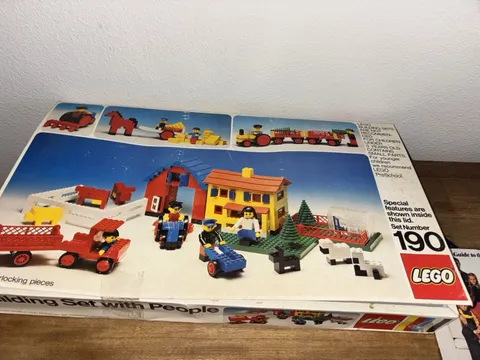 Vintage LEGO Set 190 Building Set with People 1974 Collectible Uncounted