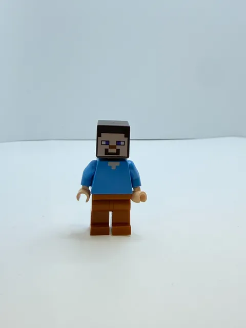 Lego Minecraft Steve (Light Nougat) Minifigure min056