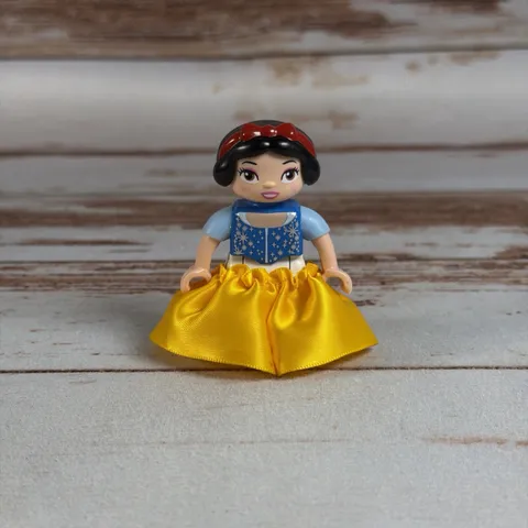 LEGO Duplo Disney Princess Snow White Figure Yellow Skirt Dress