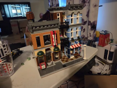 LEGO CREATOR: Detective's Office (10246)