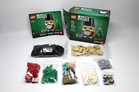 Used 100% Complete Set - LEGO BRICKHEADZ: Nutcracker (40425) w/ Manual & Box
